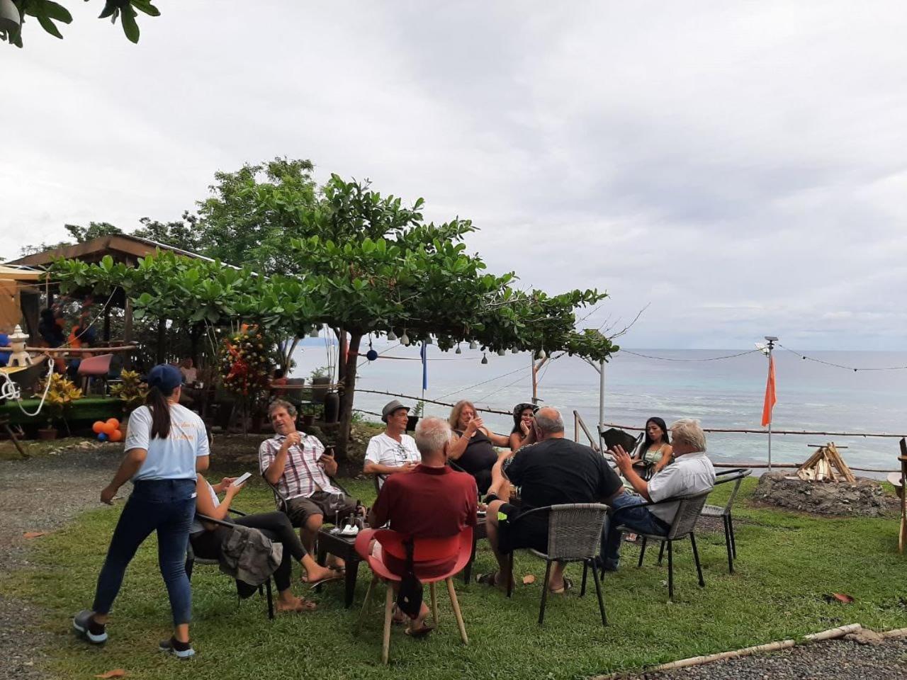 Jush Native And Glamping Hotel Dauis Luaran gambar